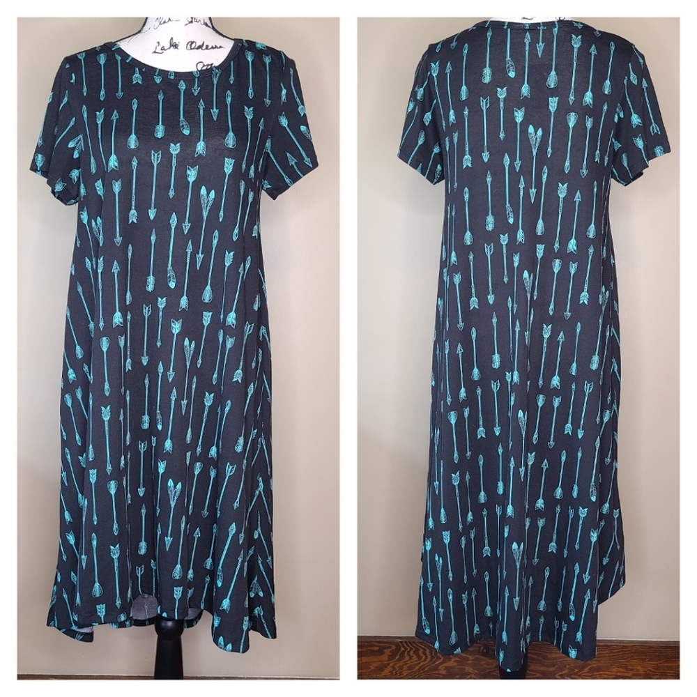 Carly, Black with Blue Arrows